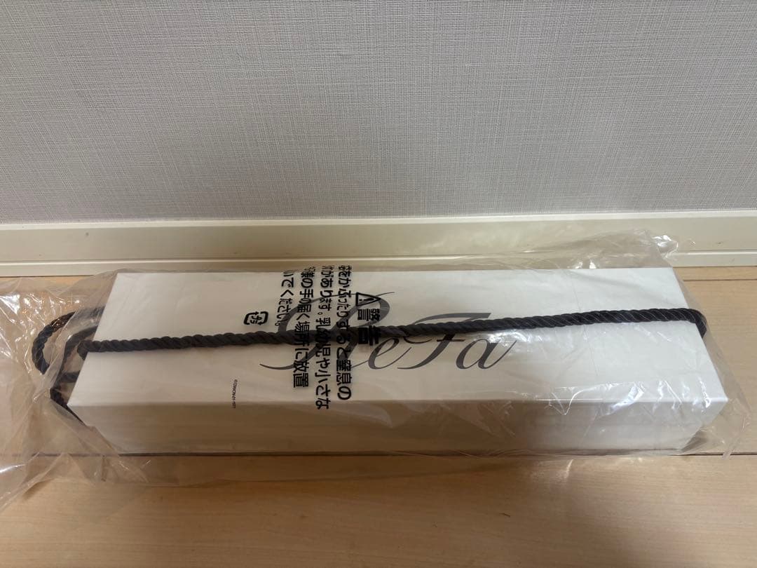 リファ　ストレートアイロンプロ　アイボリー【新品未使用、ギフトラッピング付き】