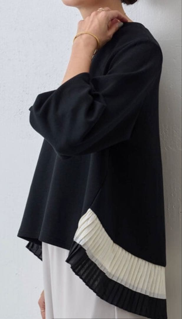 ビアズリー beardsleyスソプリーツプルオーバー