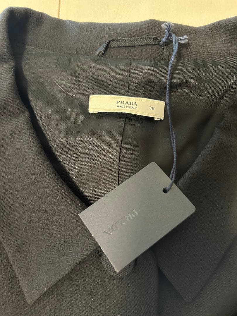 PRADA プラダ　レディースジャケット　サイズ38秋冬