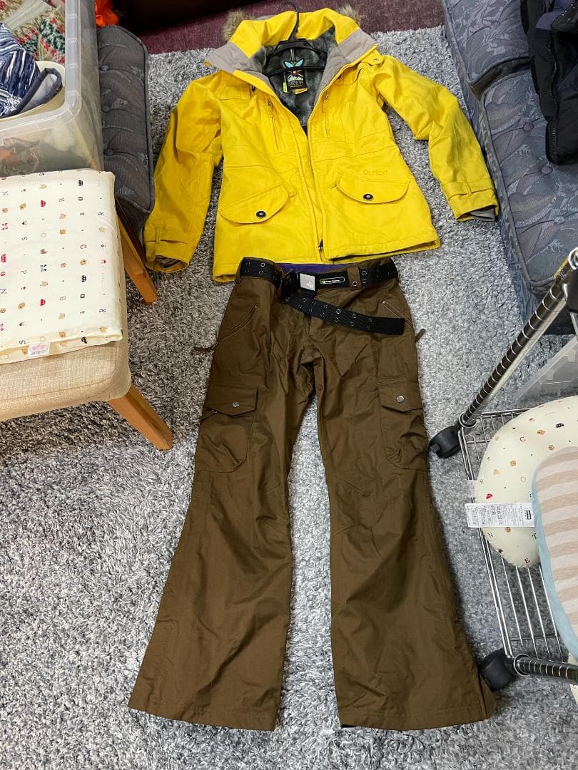 美品　Burton スノーボードウェアセット　レディースMサイズ