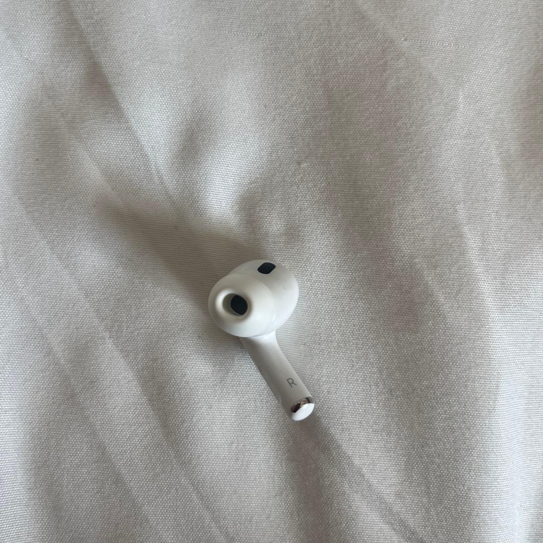 Apple AirPods Pro 第二世代 ワイヤレスイヤホン ホワイトR