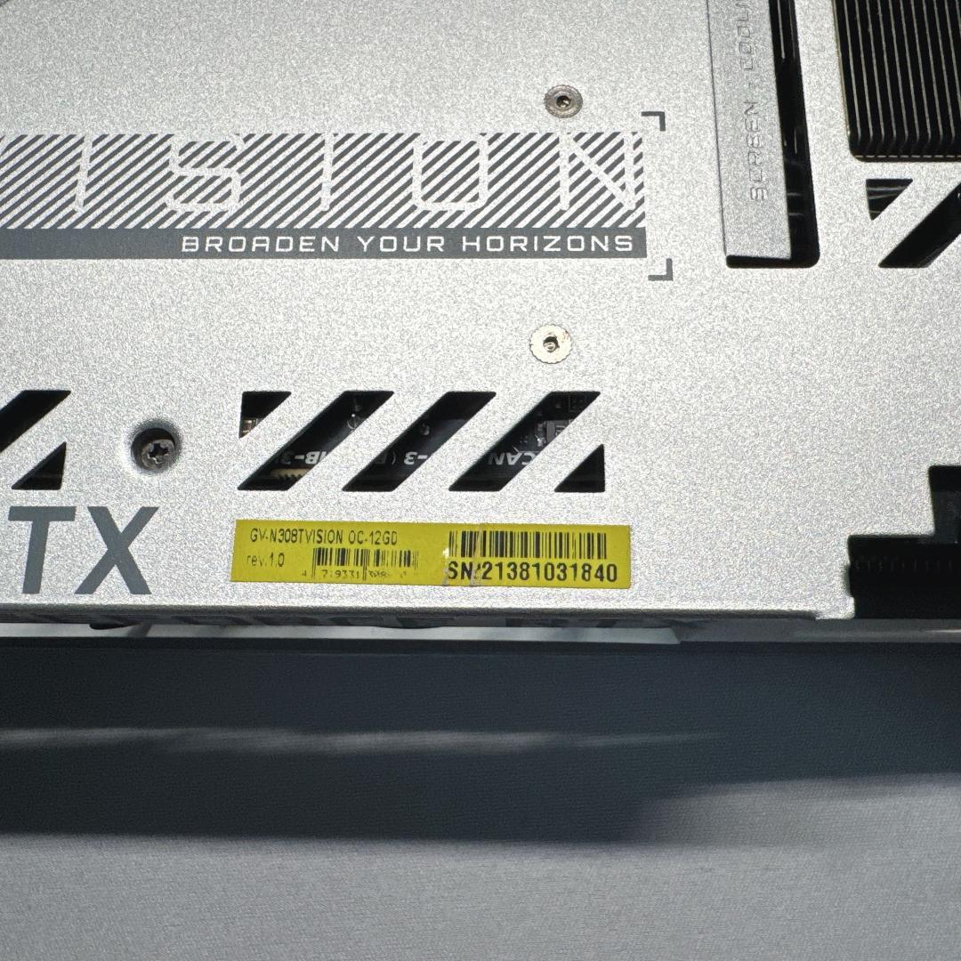 ま*や様 RTX3080Ti グラフィックボード GIGABYTE 白色 銀色