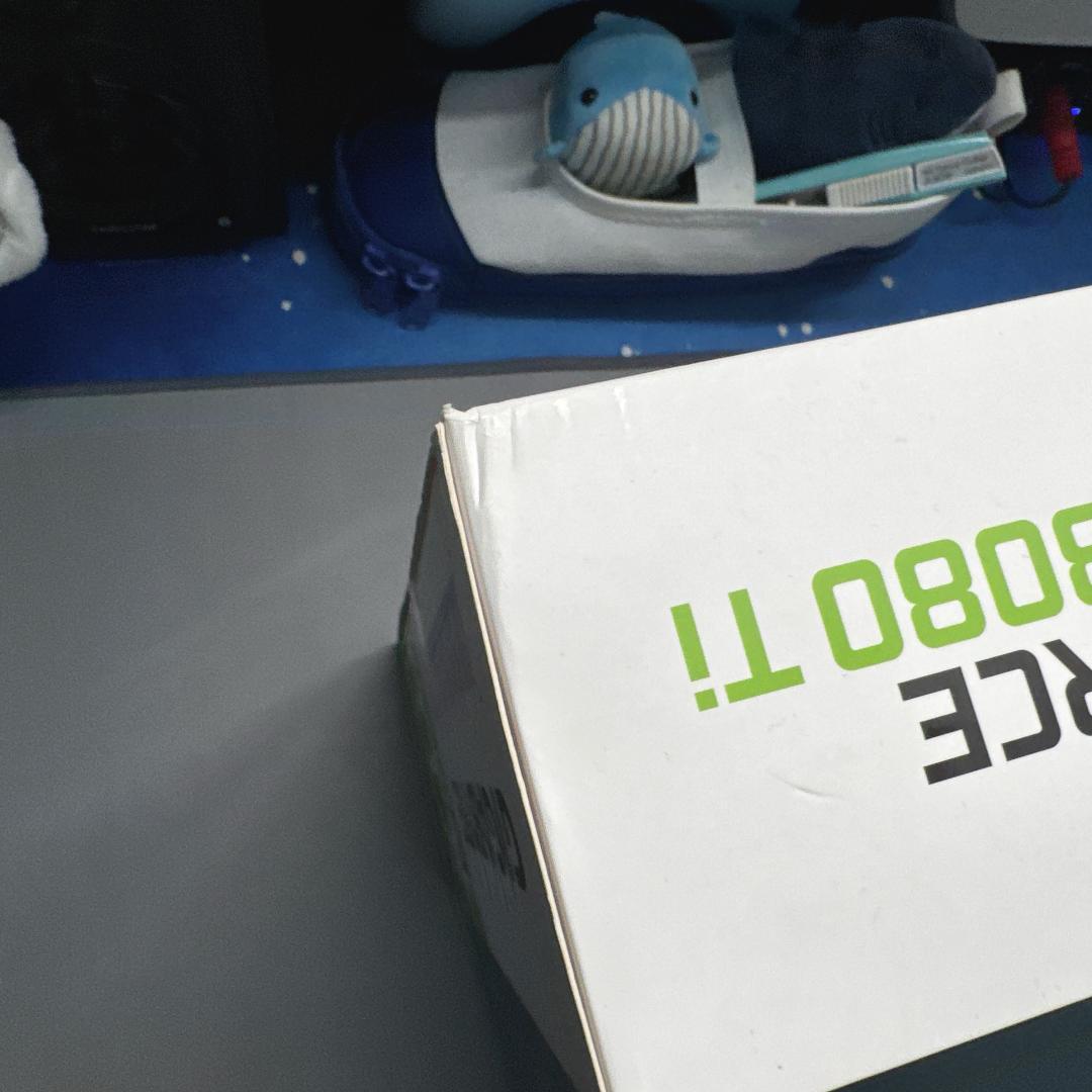 ま*や様 RTX3080Ti グラフィックボード GIGABYTE 白色 銀色