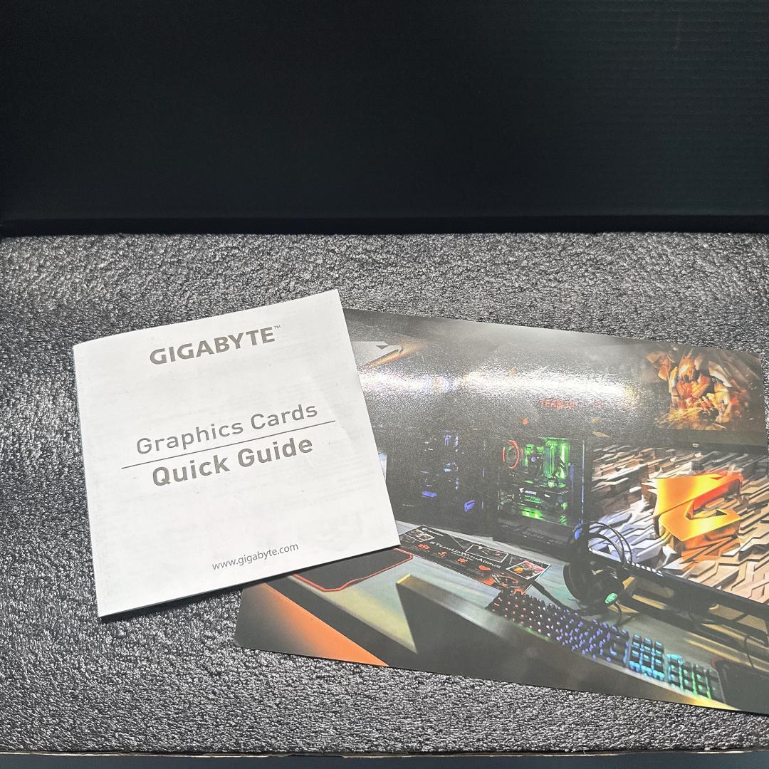 ま*や様 RTX3080Ti グラフィックボード GIGABYTE 白色 銀色