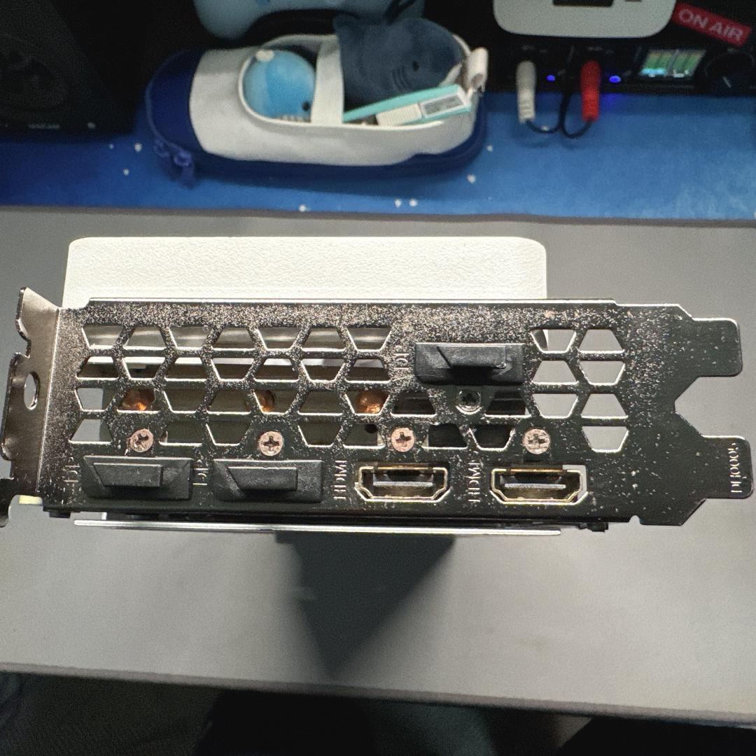 ま*や様 RTX3080Ti グラフィックボード GIGABYTE 白色 銀色