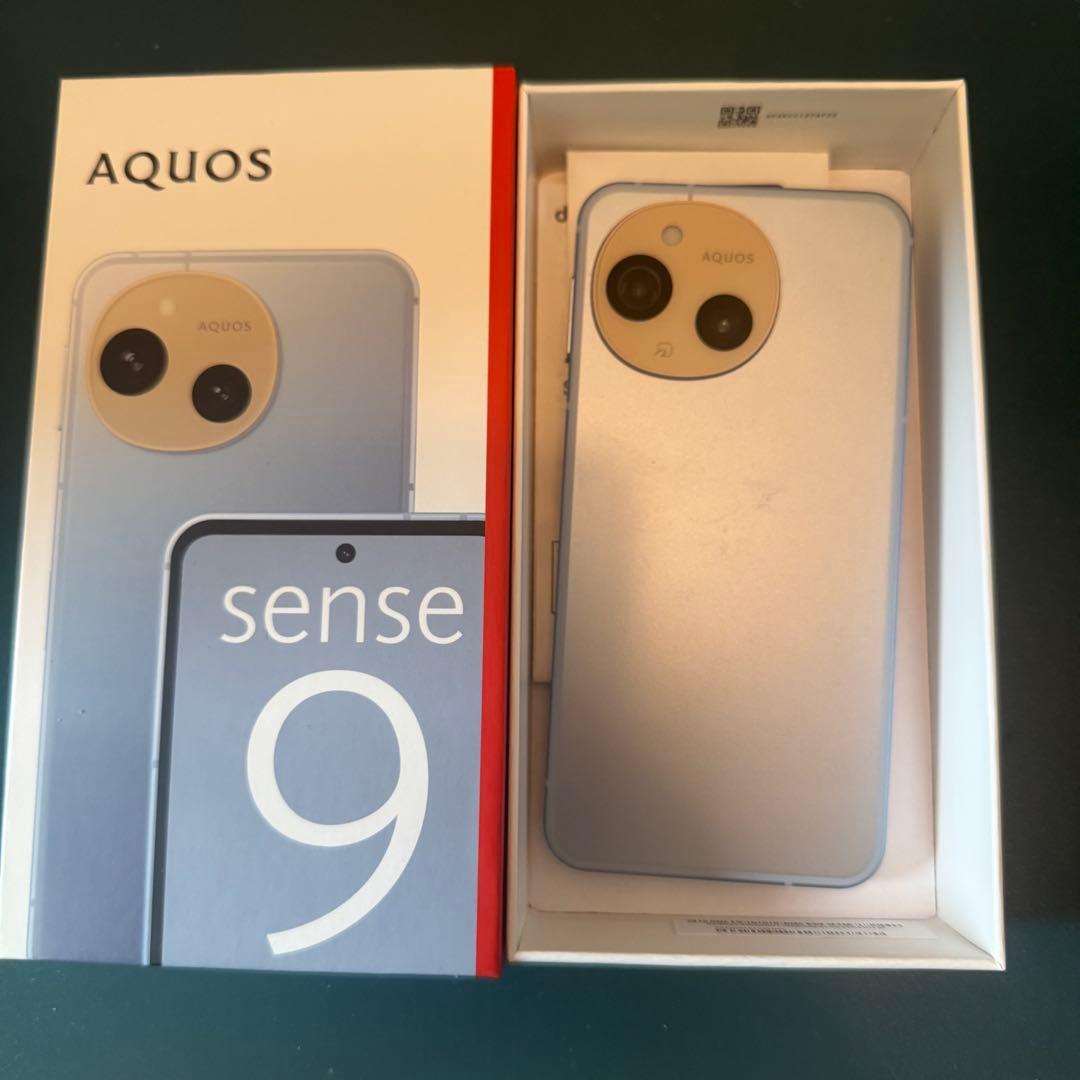 美品　箱付き　AQUOS sense 9 ドコモ