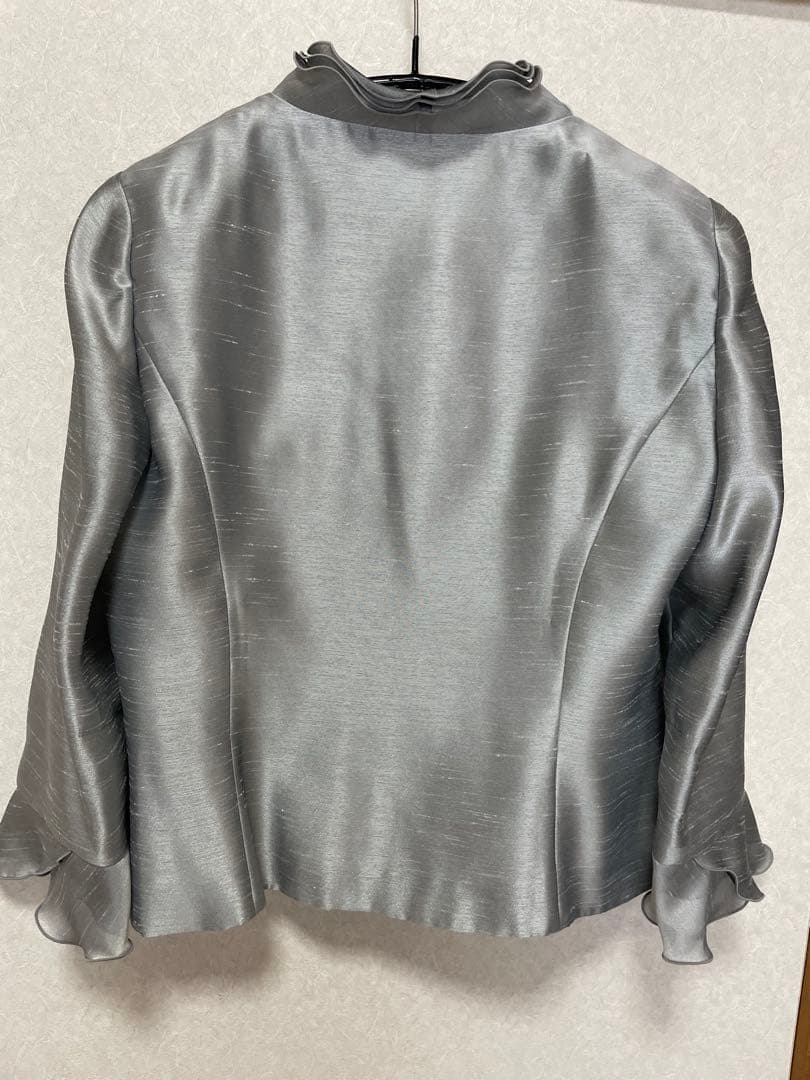 サテンジャケット&フレアスカート　ソワールドルチェ