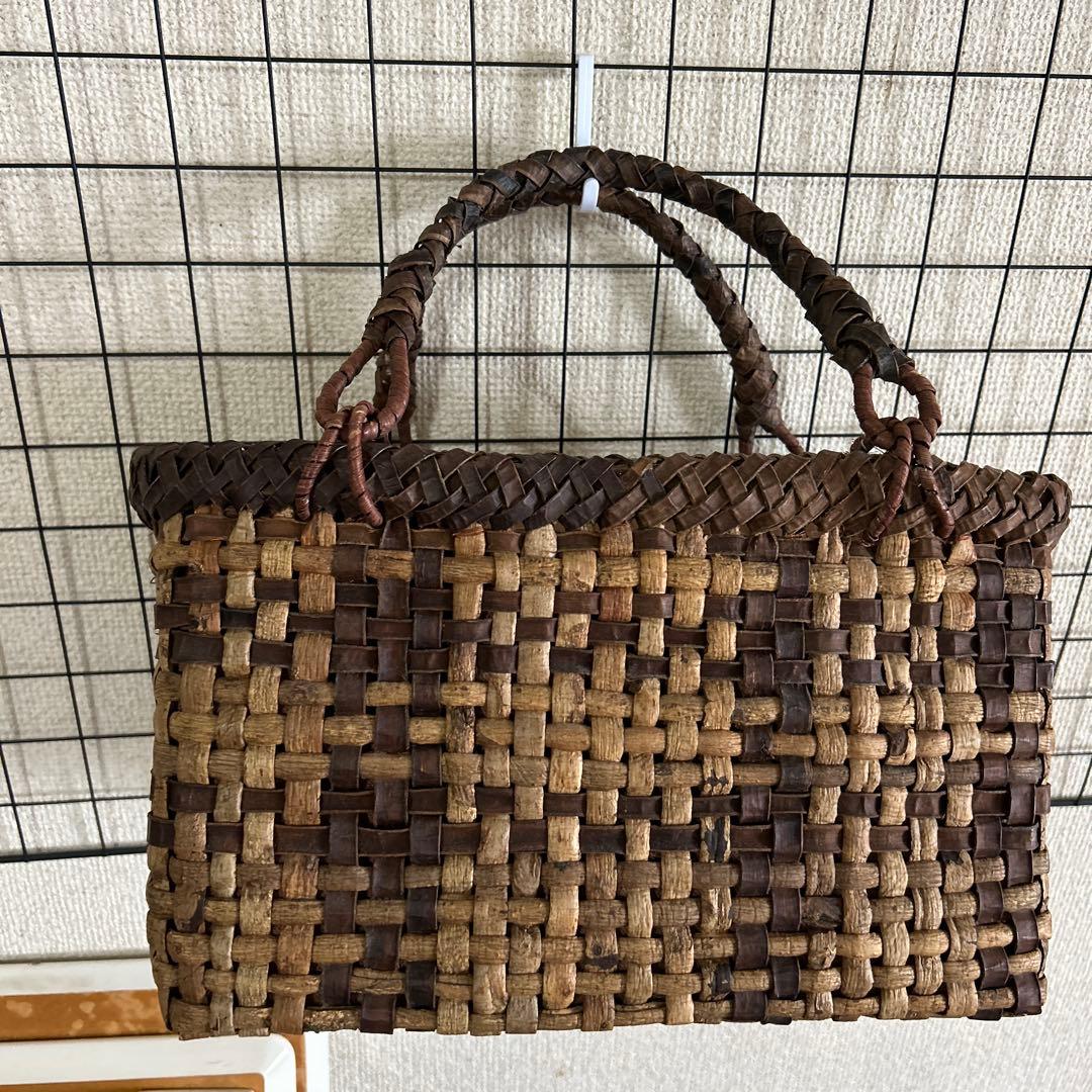 葡萄のツル編み込みかごバッグ 中型 天然素材