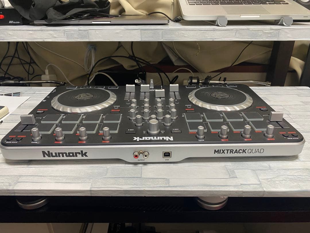 DJ機材 Numark MIXTRACK QUAD