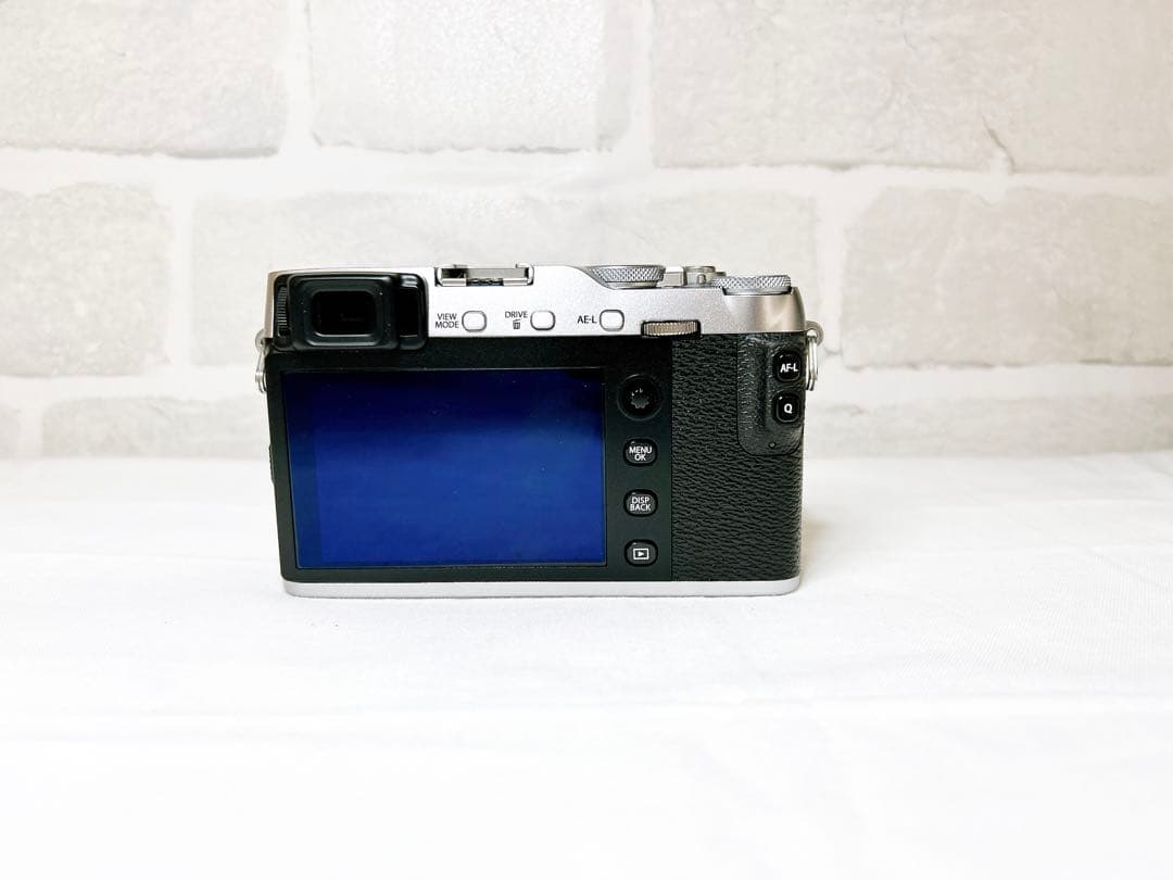 ⭐️奇跡 シャッター数:2回⭐️ 富士フイルム FUJIFILM X-E3シルバー