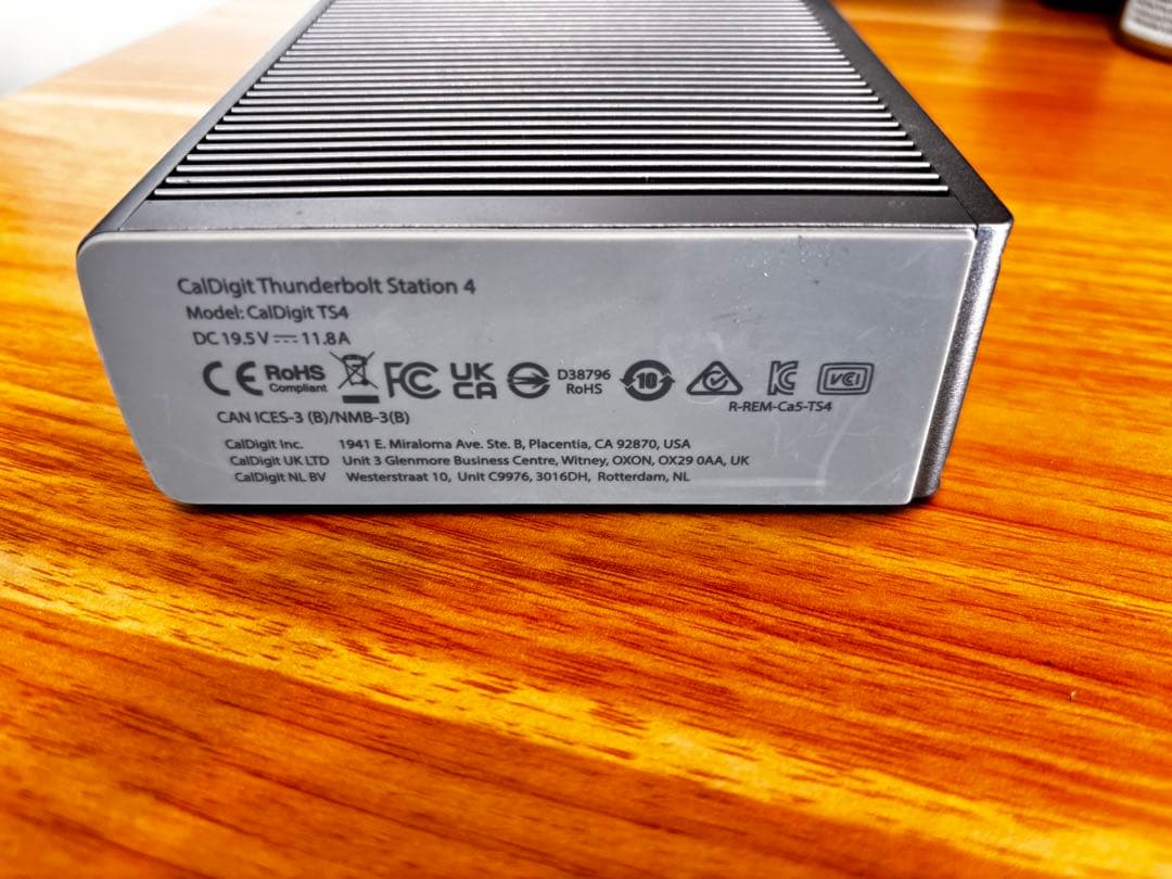 その他 CalDigit TS4