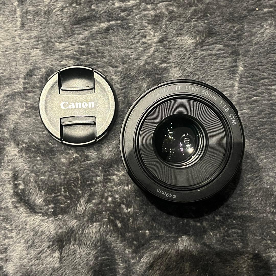 Canon EOS Kiss X8i 一眼レフカメラセット（レンズ3本付)