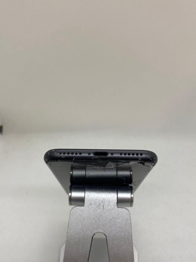 iPhone 8 64GB バッテリー79%84494