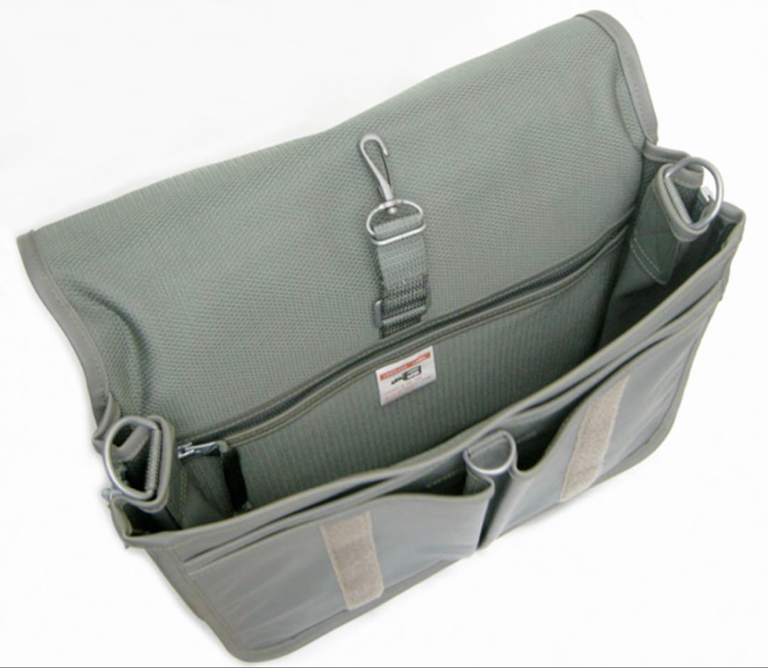 吉田カバン　ラゲッジレーベル　ニューライナー　ショルダーバッグ定価51,700円