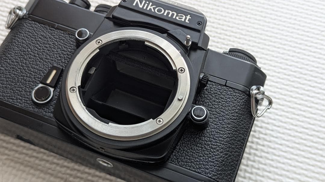 美品 NIKON Nikomat EL モルト新品交換済・50mm・電池２個