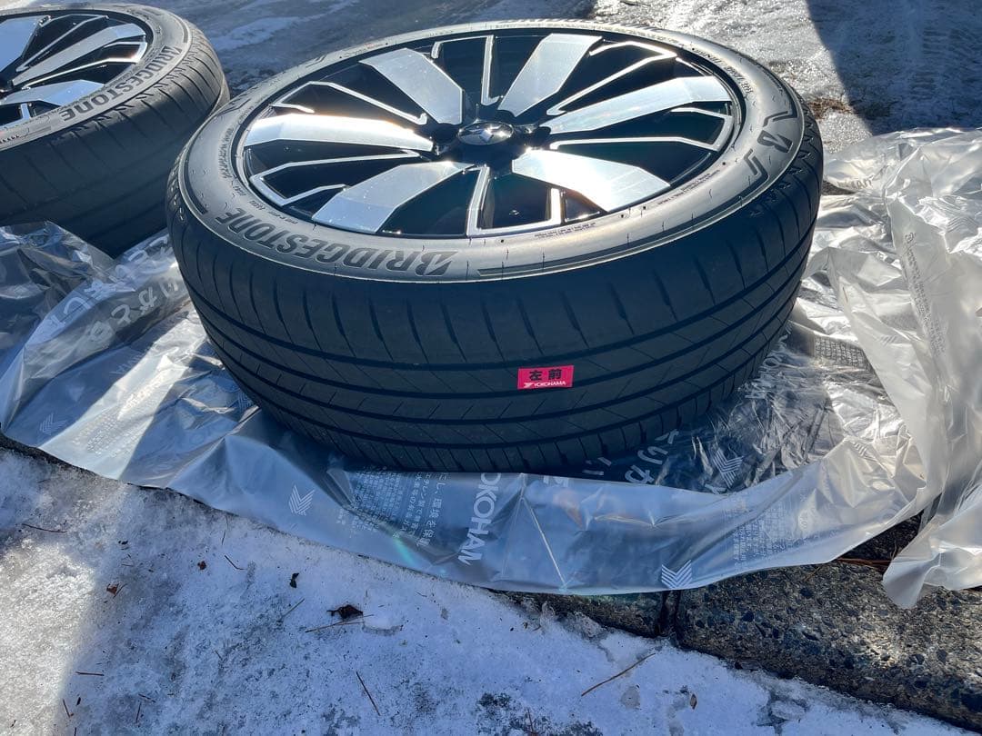 アウトランダーPHEV 純正20インチタイヤホイールセット　納車すぐに交換