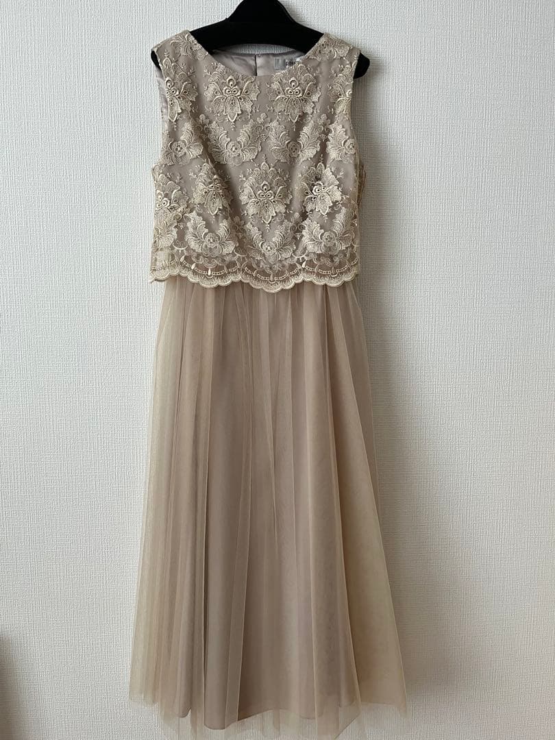 【期間限定セール‼️】AIMERパーティードレス ベージュM