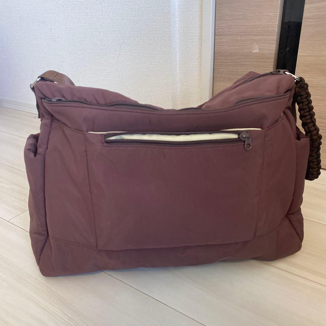 ジュメロ　パファーショルダーバッグ　ブラウン