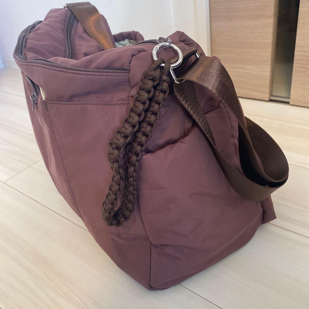 ジュメロ　パファーショルダーバッグ　ブラウン