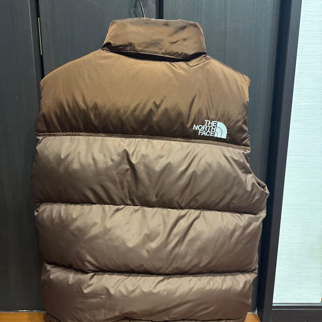ノースフェイス　ダウンベスト　茶色