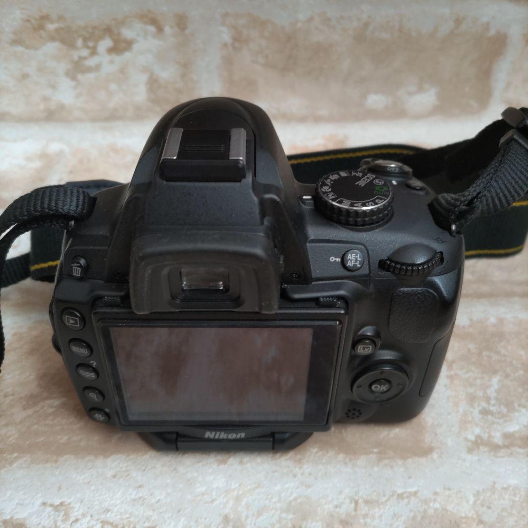 Nikon D5000 デジタル一眼レフカメラ　レンズキット