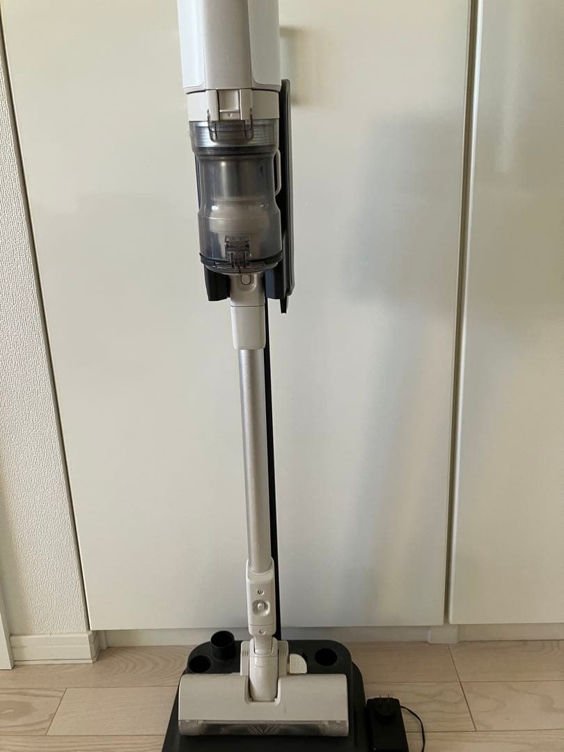 な*な様 21年製 パナソニック コードレス 掃除機 クリーナー MC-VKS8