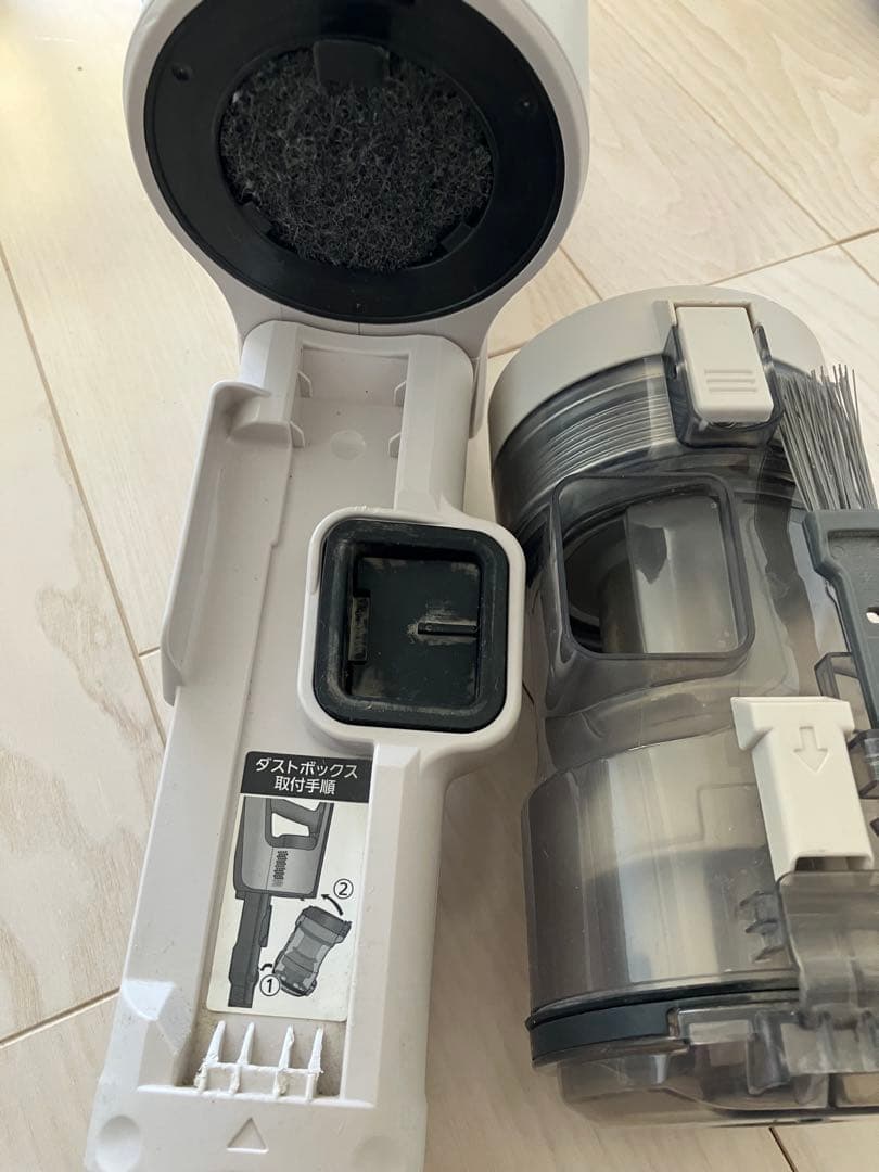 な*な様 21年製 パナソニック コードレス 掃除機 クリーナー MC-VKS8