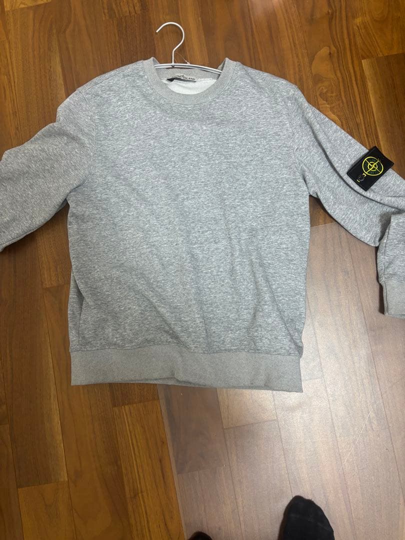 そ*ん様 STONE  グレー トレーナー