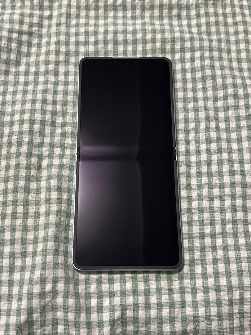 折りたたみ式スマートフォン ミント galaxy flip7