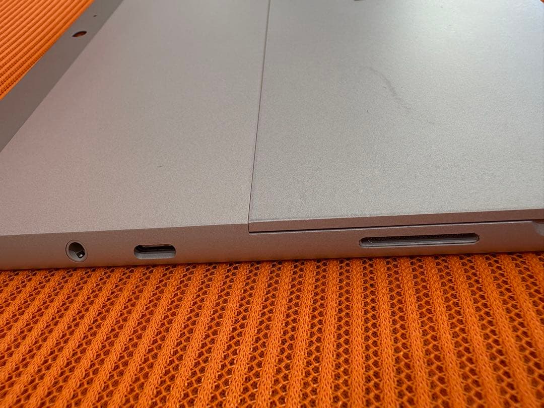 Windowsタブレット本体 Microsoft Surface Go 8GB/128GB