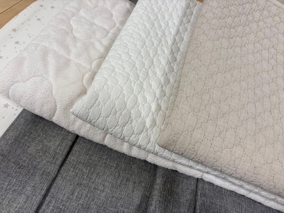 美品 防水パッド付き ベビーベッド hzdmj 添い寝ベッド　ミニ グレー