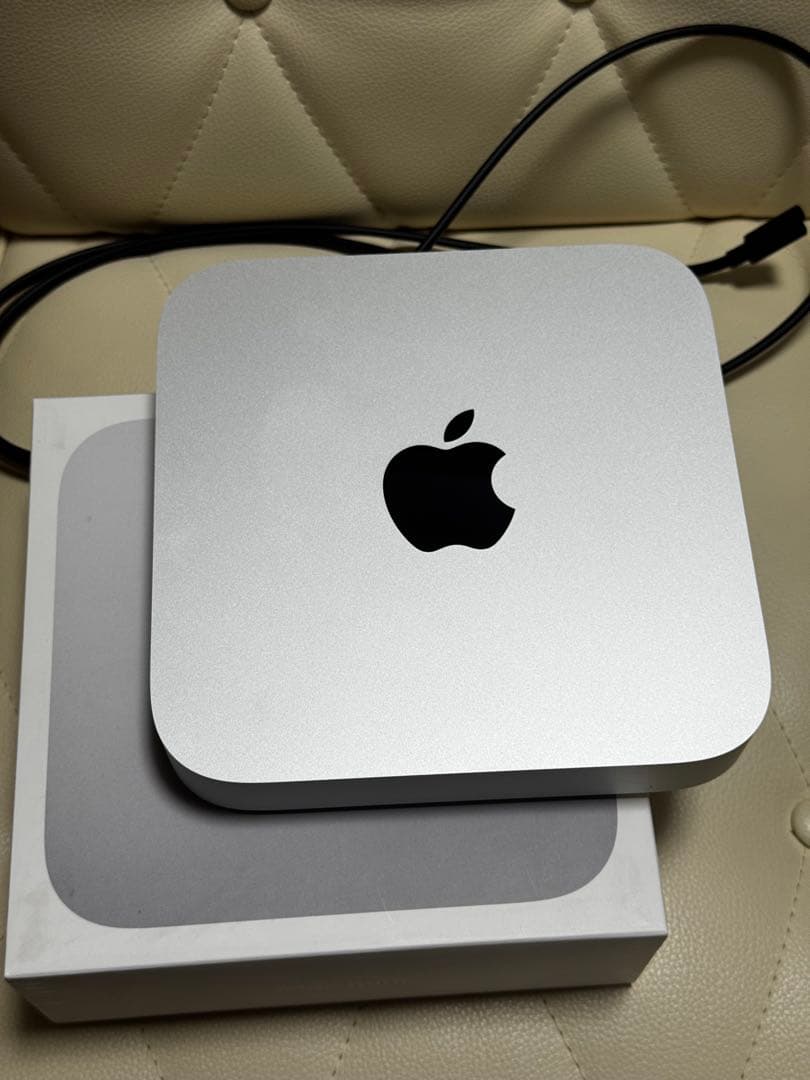 M2 Mac mini 8GB 256GB 中古