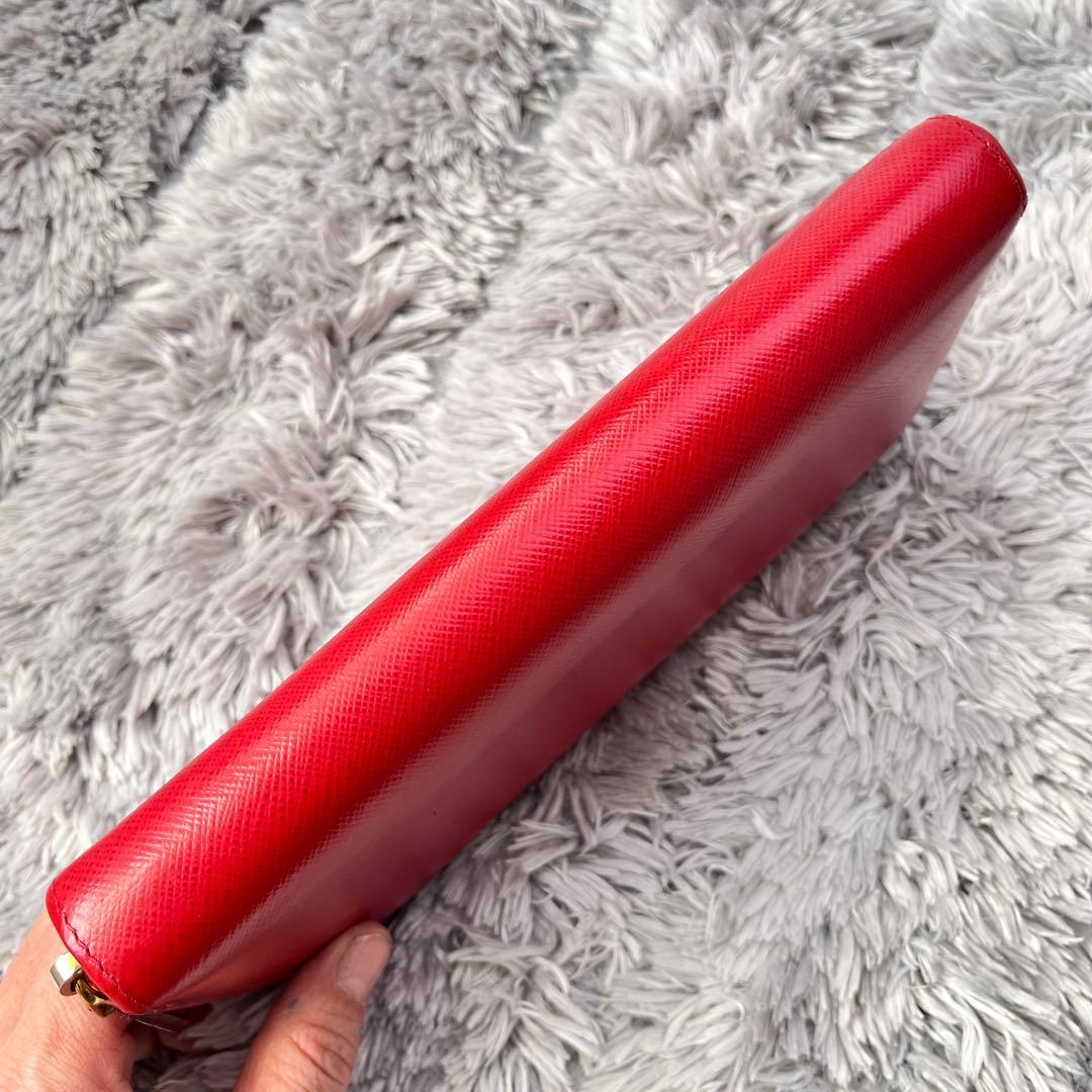 良品✨PRADA 大きめロゴ　ラウンドファスナー　サフィアーノ　レッド　長財布