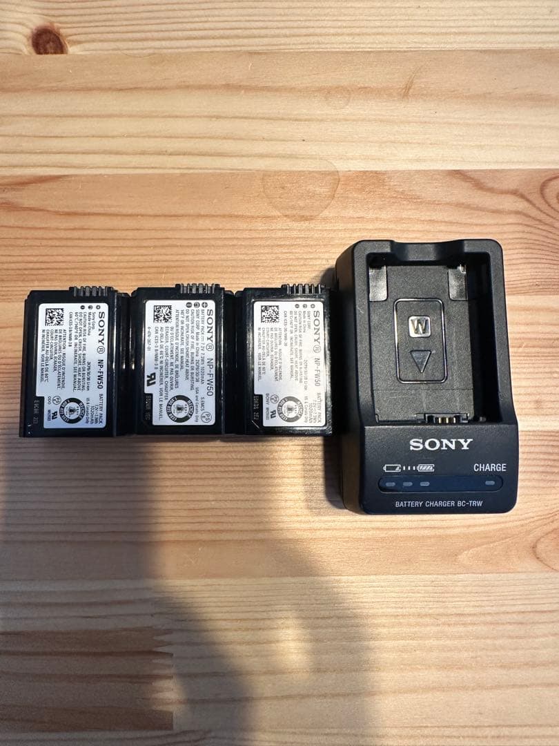 【美品】SONY α6100 Eマウント 純正バッテリー×3個付属