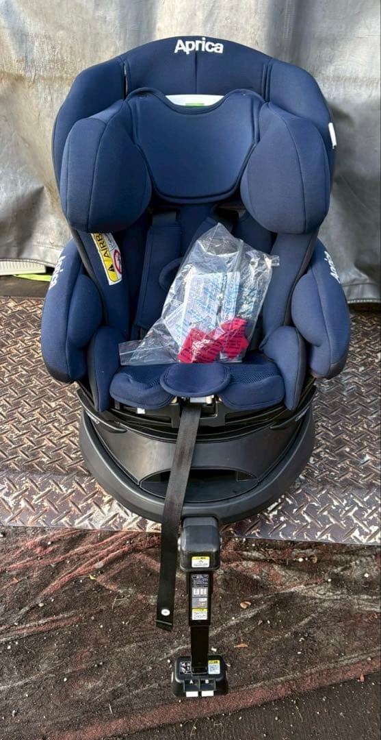 Aprica ディアターンプラス　ISOFIX ネイビー