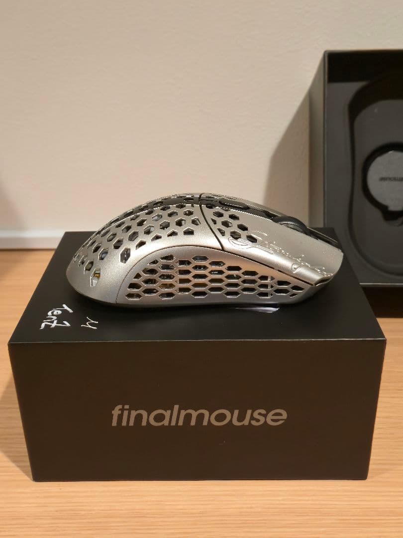 極美品 Finalmouse Starlight Pro Tenz Medium