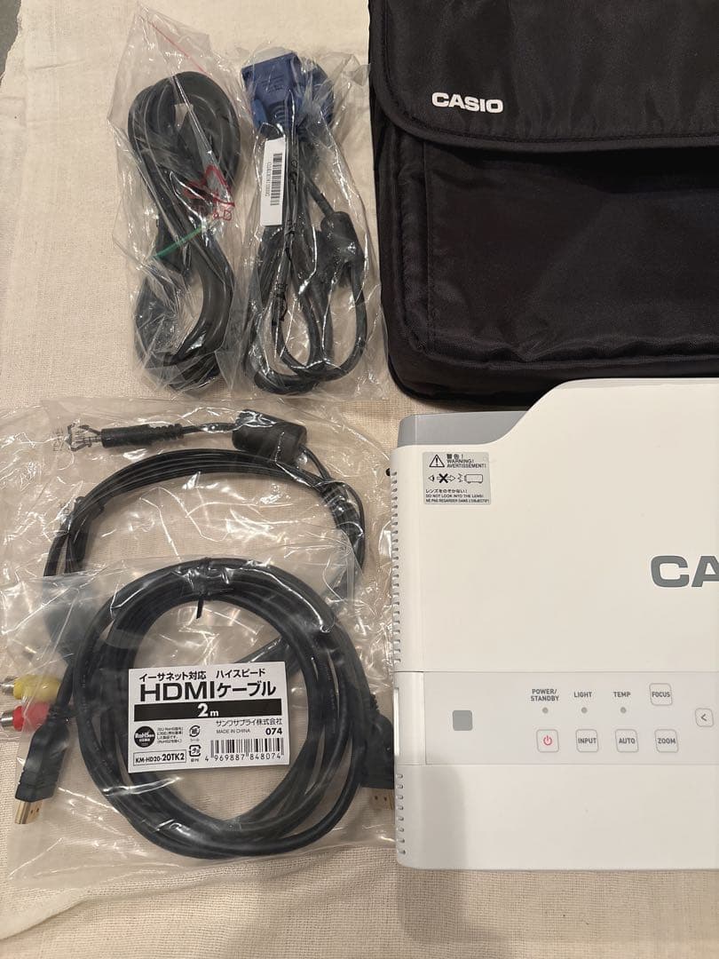 【新品・未使用】CASIO プロジェクター XJ-A252 (一式あり)