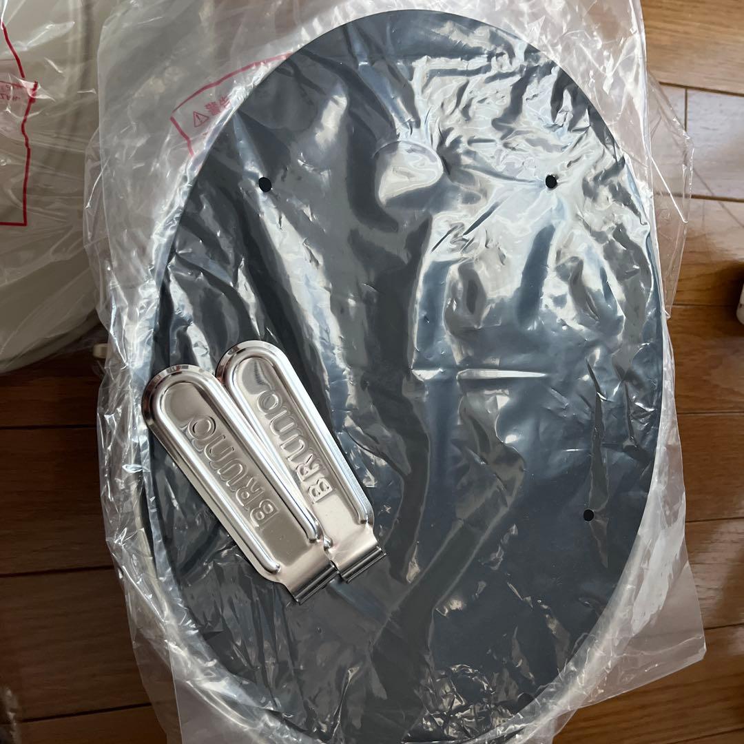 新品未使用　BRUNO オーバルホットプレート グレージュ