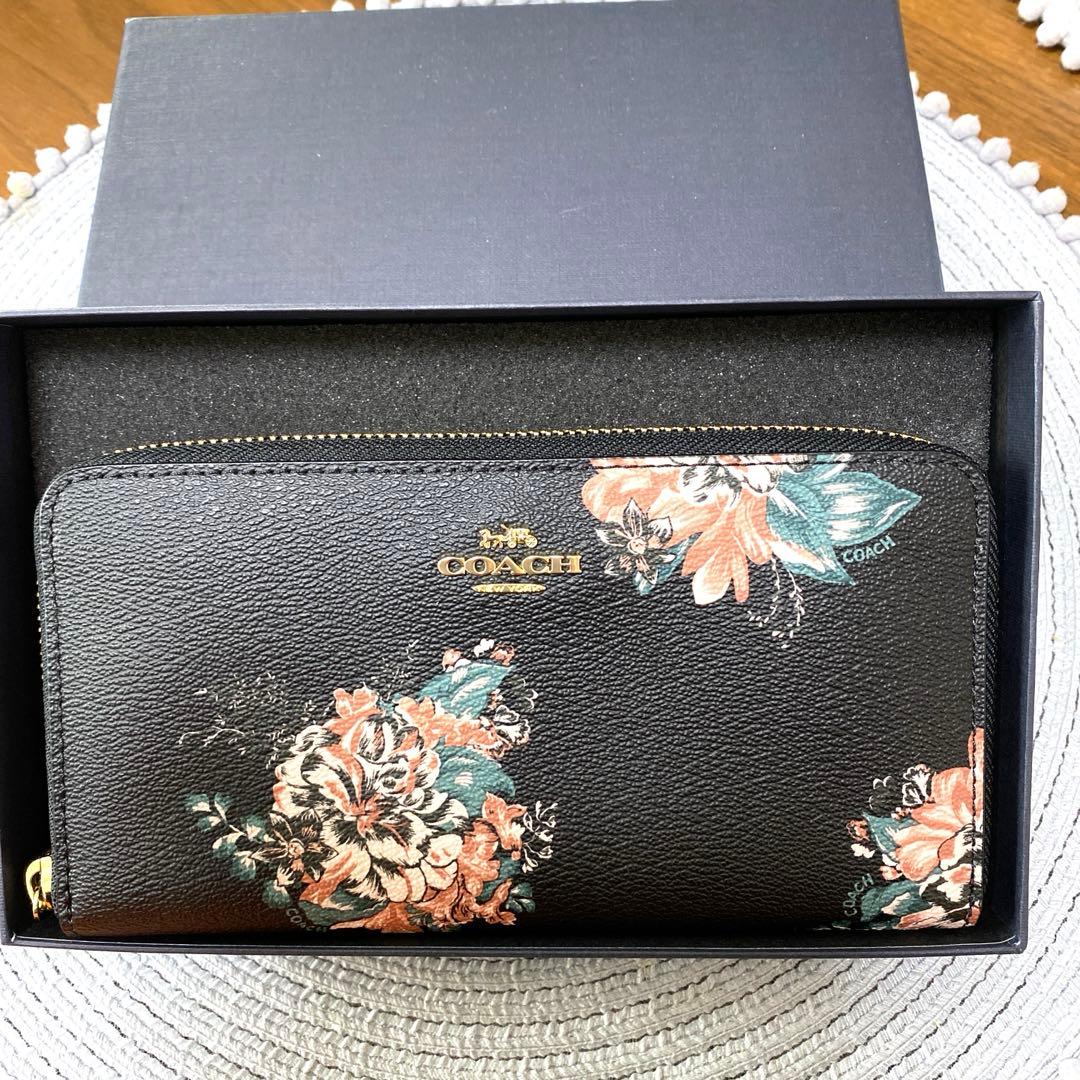 新品未使用COACH長財布