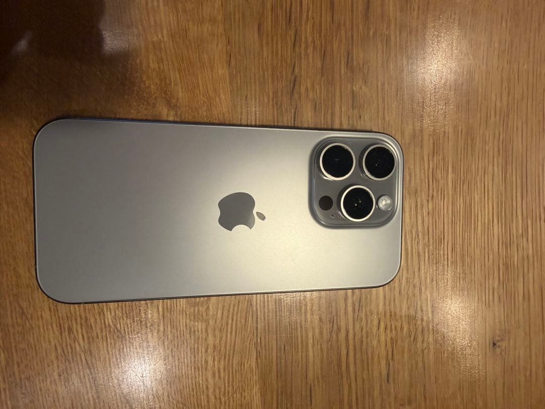 【Simフリー】iPhone 16 Pro 256GB ナチュラルチタニウム