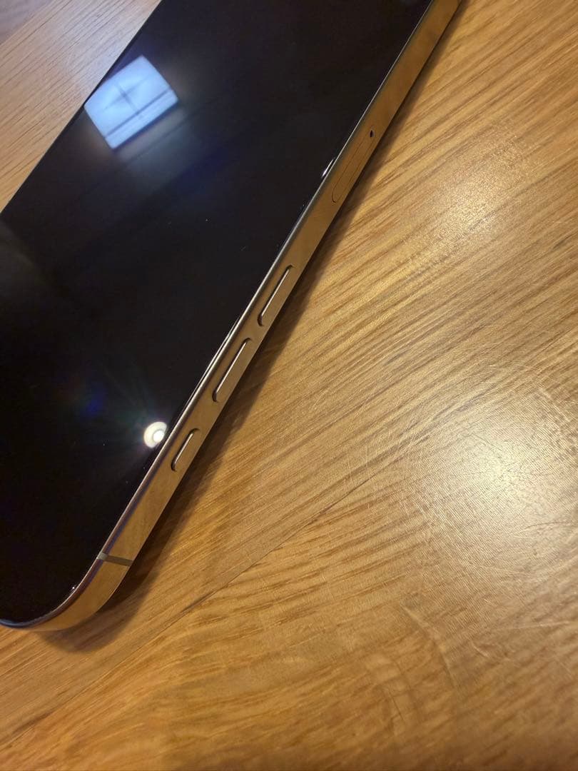 【Simフリー】iPhone 16 Pro 256GB ナチュラルチタニウム