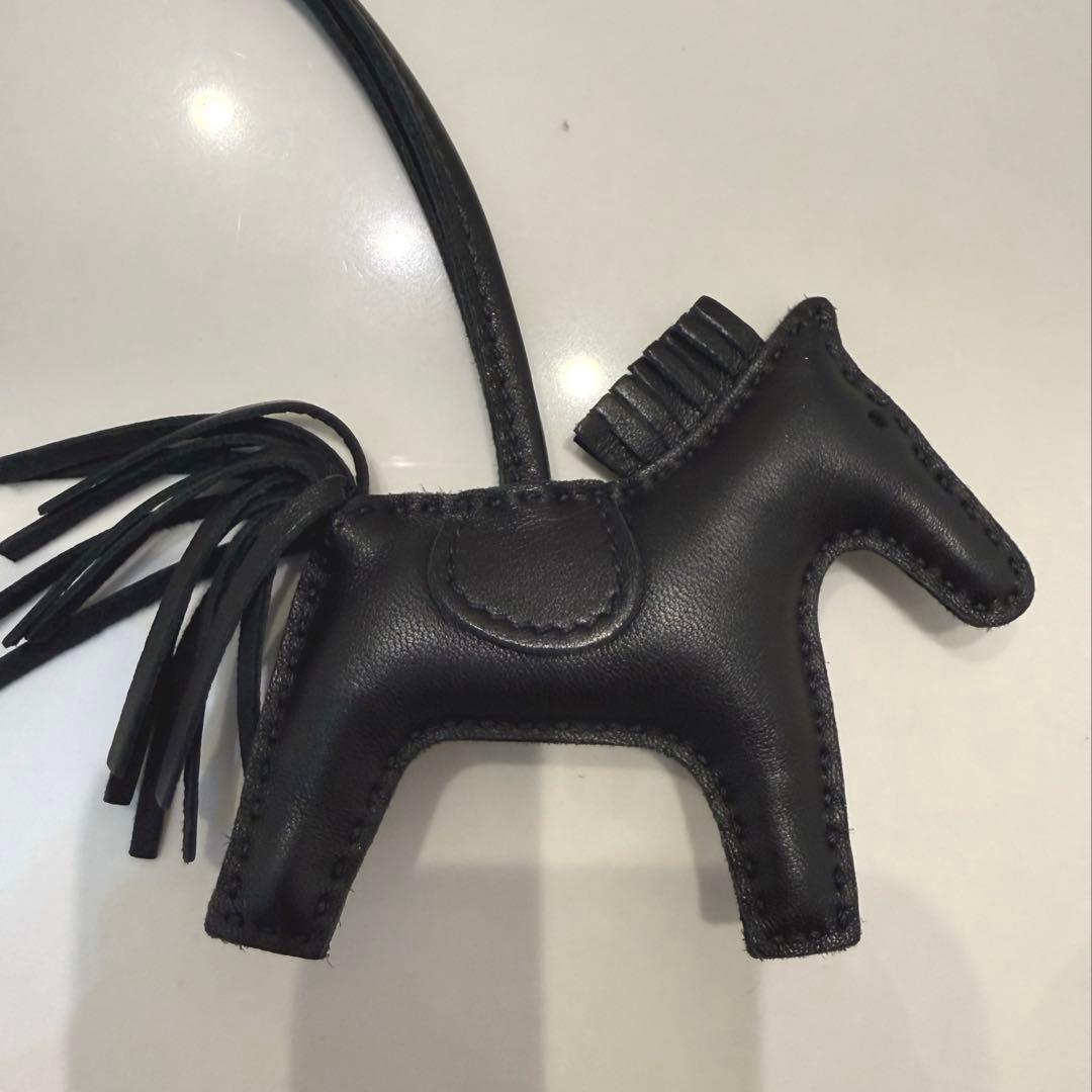 HERMES ロデオ チャーム PM ソーブラック エルメス Y刻印