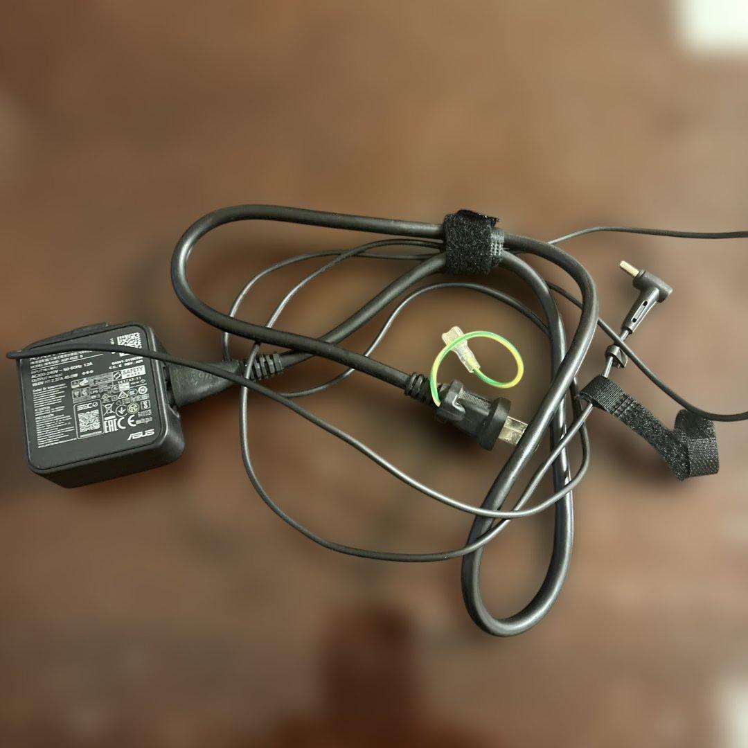 ASUS B1100FK ノートパソコン