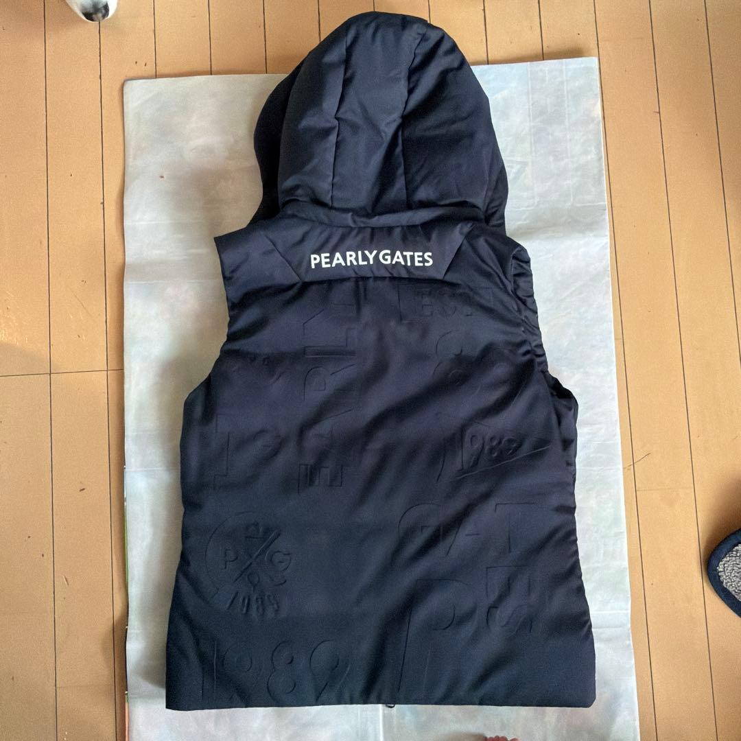 パーリーゲイツ　フード付きネイビーベスト