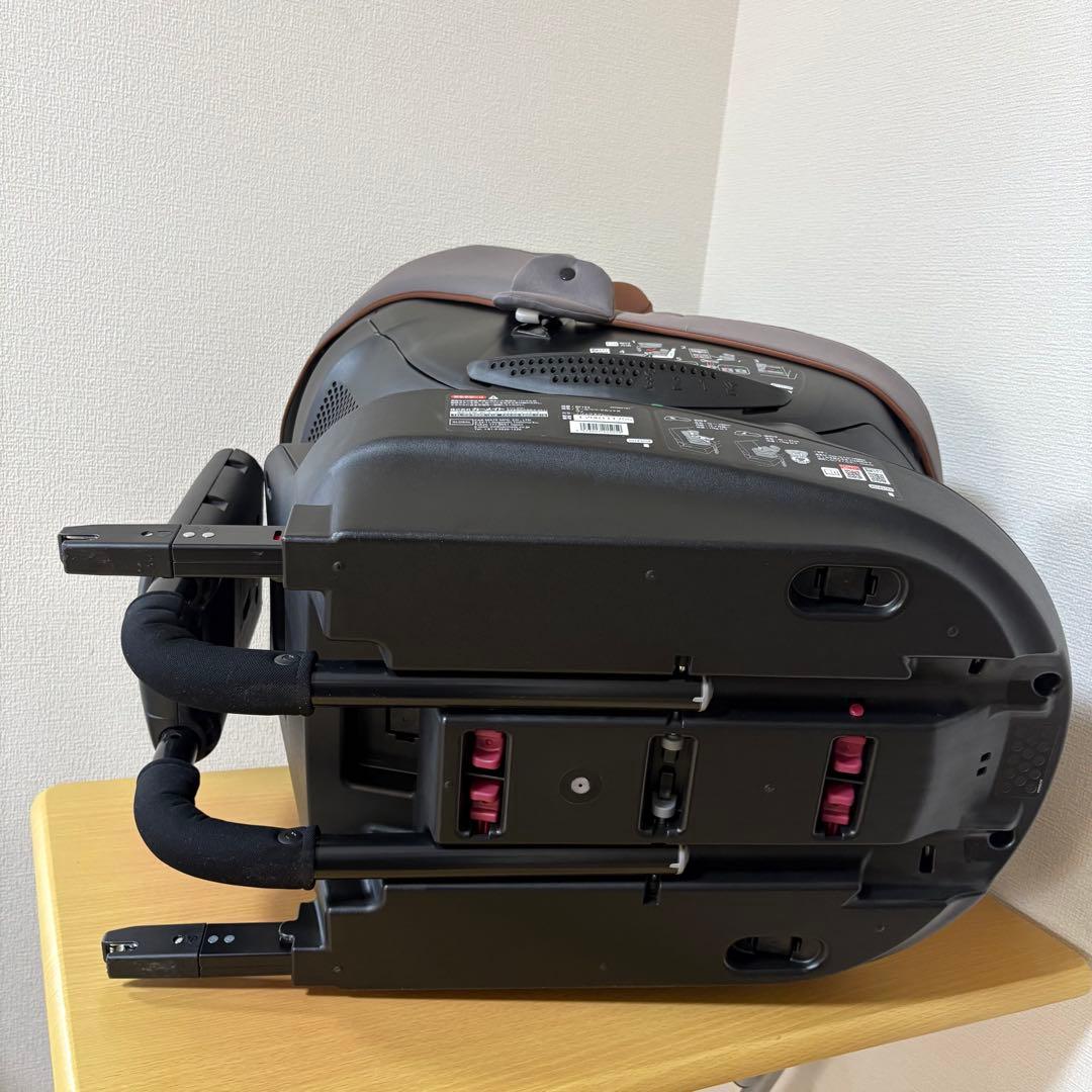 エールベベ クルットR ウィ リュクスグレー チャイルドシート