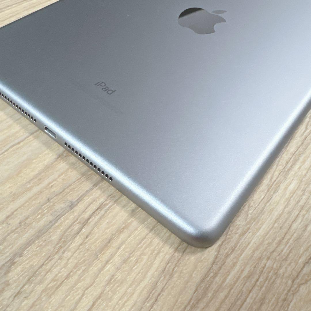 iPad(第6世代)　32gb simフリー