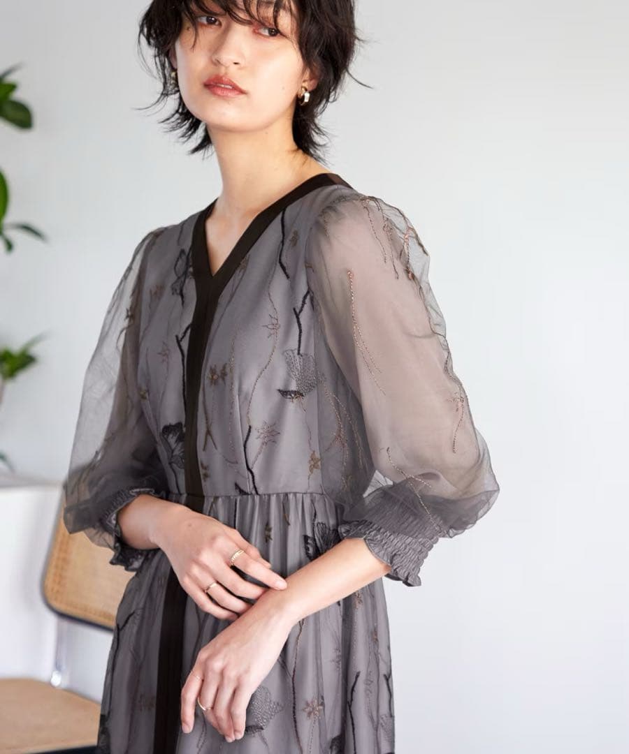 【新品・未使用】オケージョンドレス Ⅴネック 刺繍レース ワンピース ドレス