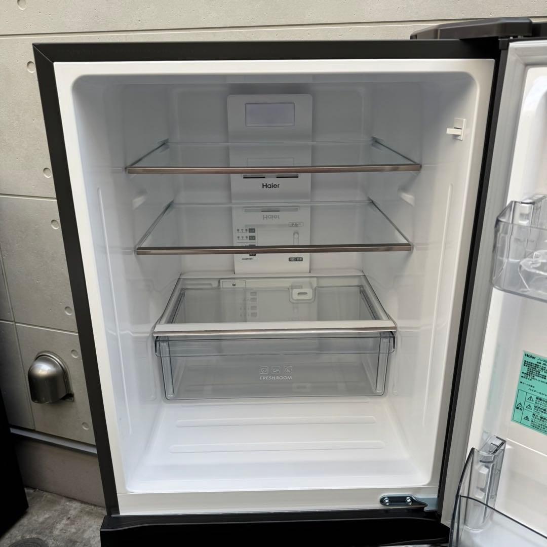 215⭐️2025年製★ほぼ新品★ハイアール　冷蔵庫　大型　3ドア　マットグレー