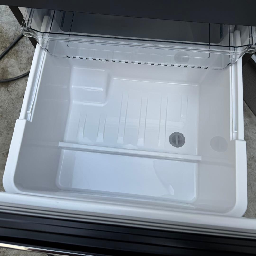 215⭐️2025年製★ほぼ新品★ハイアール　冷蔵庫　大型　3ドア　マットグレー