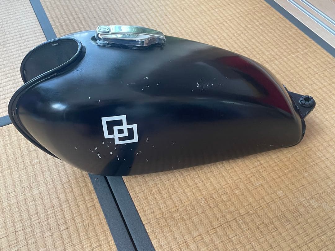 【ジャンク】sr400 初期型ナロータンク　自家塗装